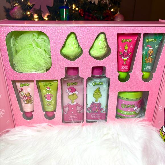 NEW The Grinch Bath Collection 10PC Gift Set - Picture 5 of 8
